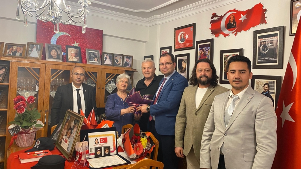 YRP'DEN ŞEHİT ANNESİNE ZİYARET